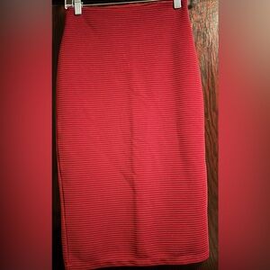 H&M Ribbed Pencil Skirt in Maroon